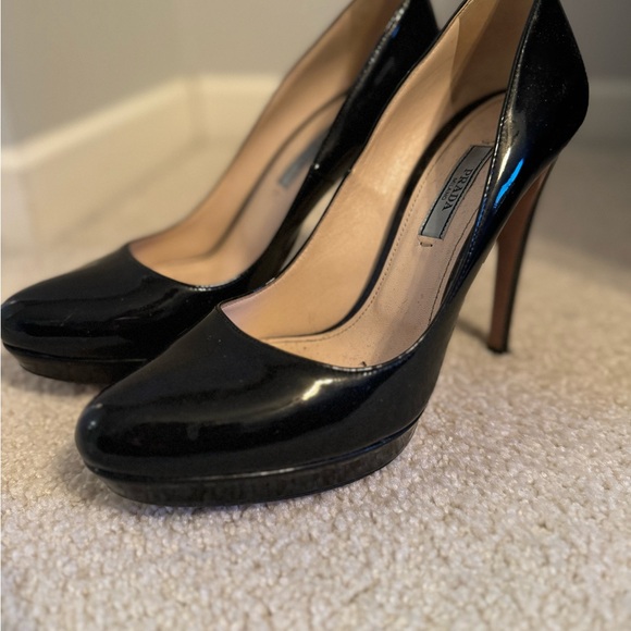 Prada Glossy Black Heels - Picture 4 of 4